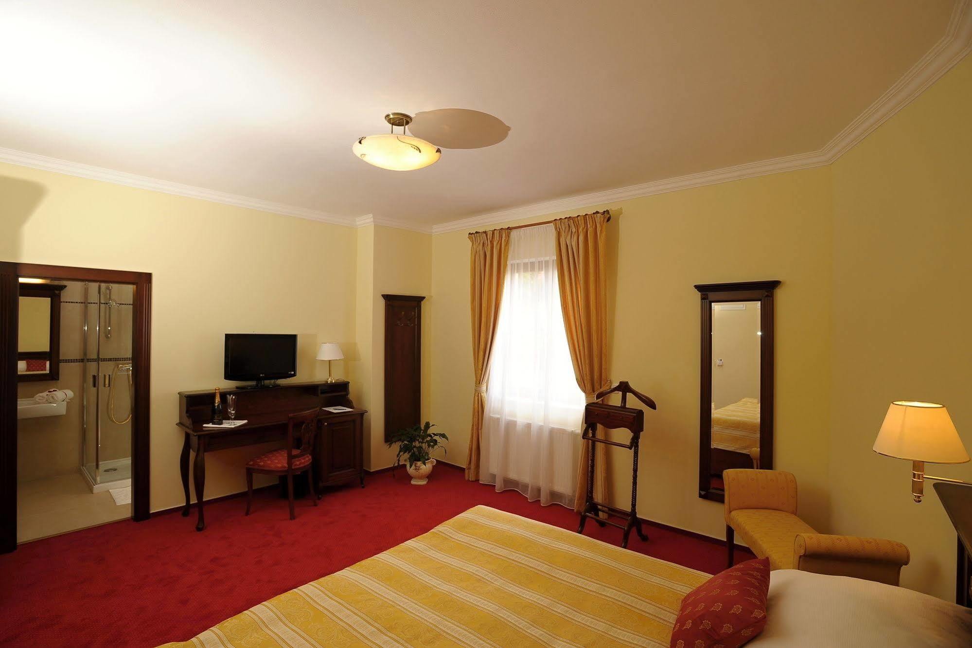 Apartman U Krale - 2 Jicin Exterior photo