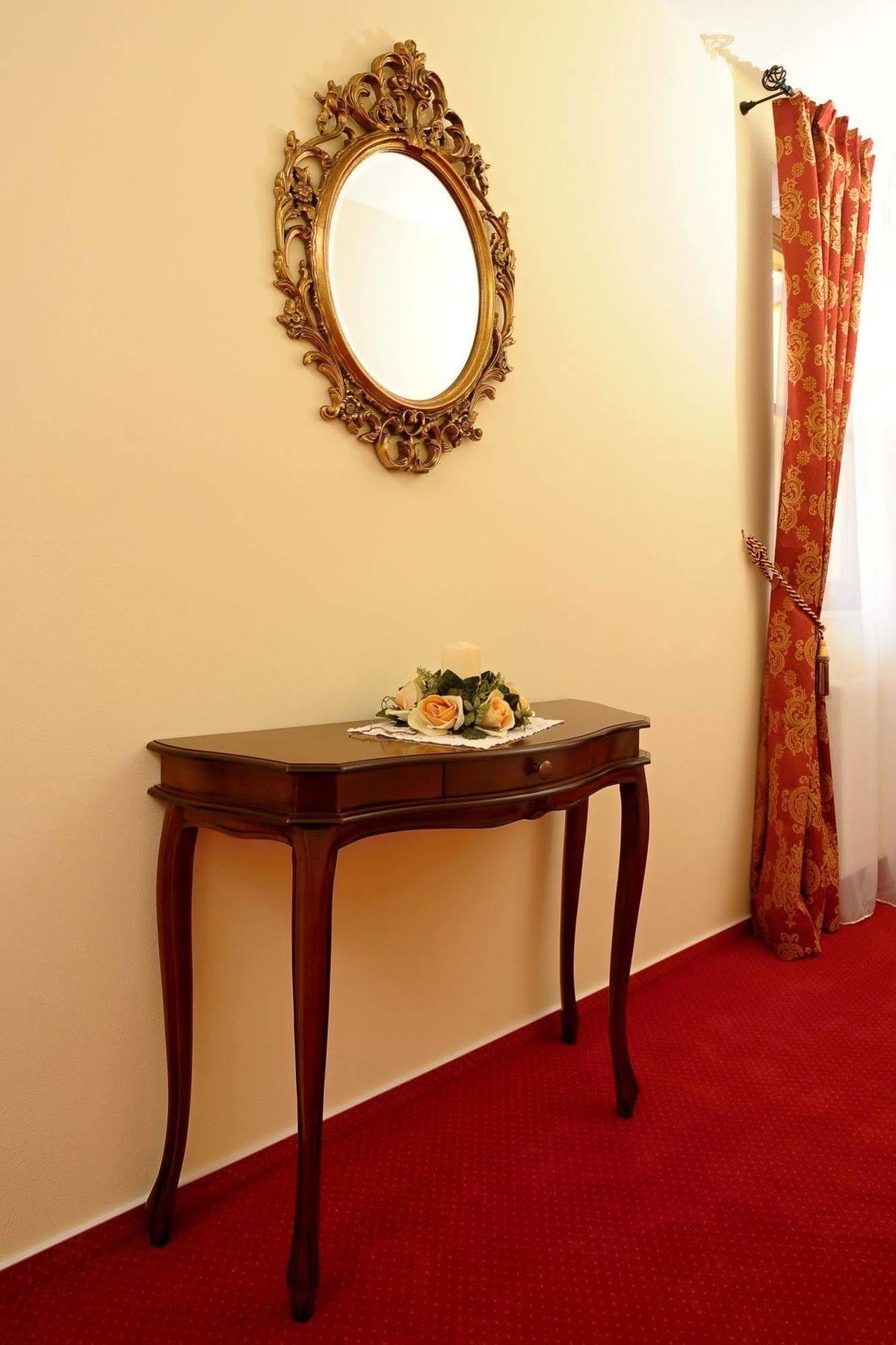 Apartman U Krale - 2 Jicin Exterior photo